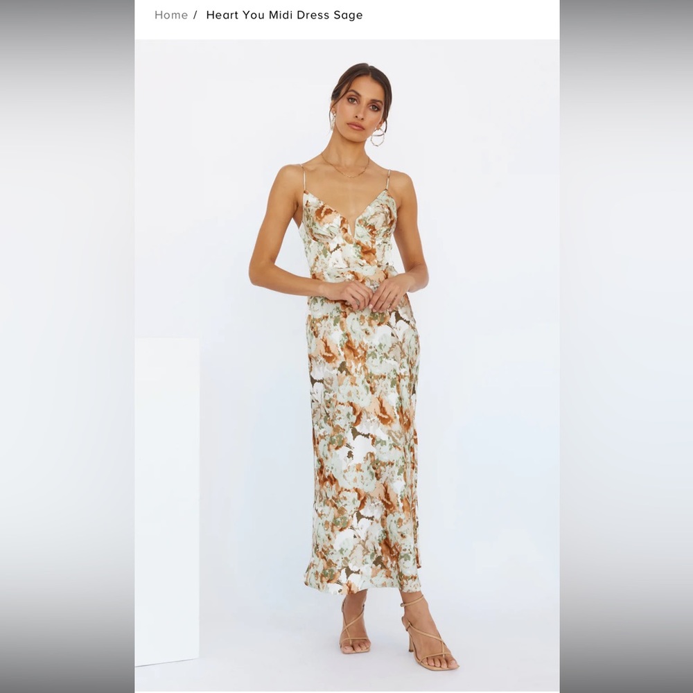 Hello Molly - Heart You MIDI Floral Dress - worn once